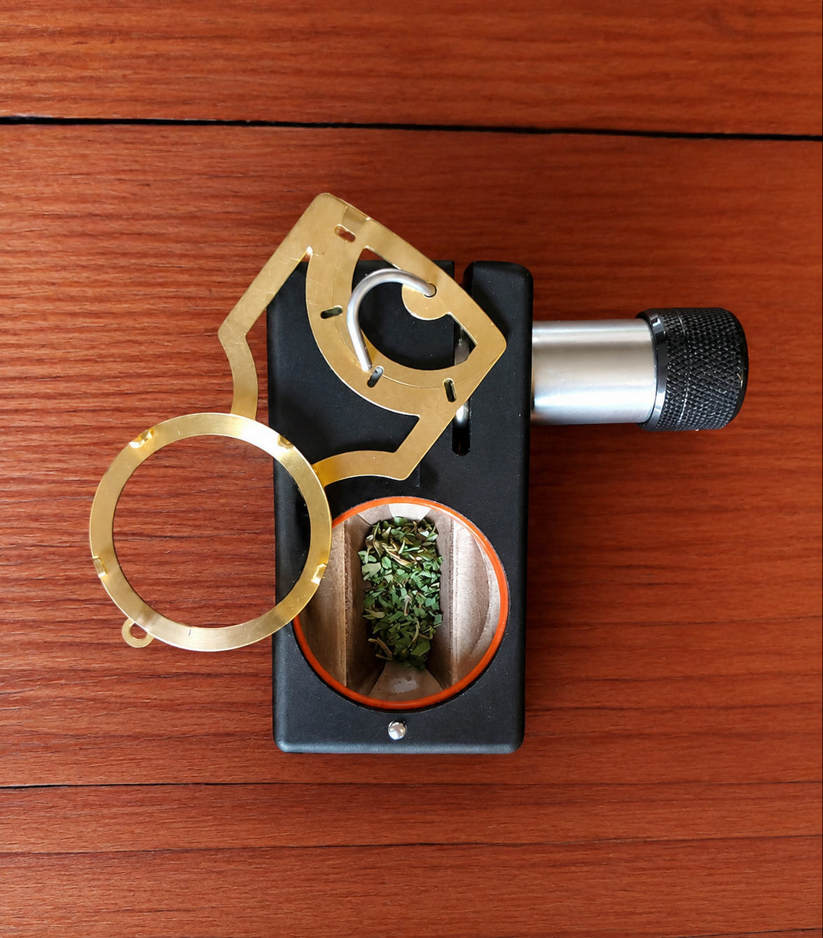 Monocle Noir Launch Box